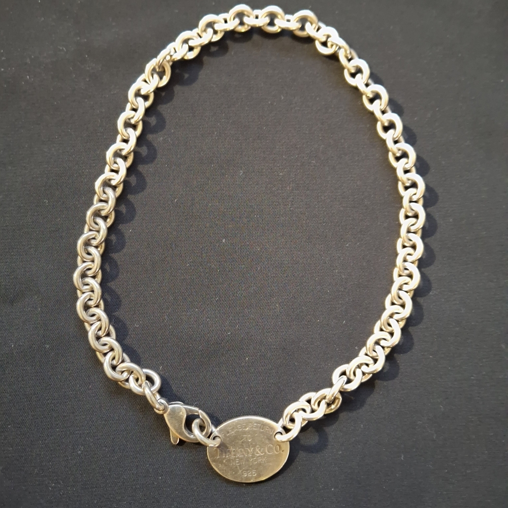 Elegant Silver Chain Necklace